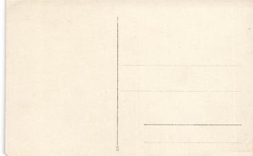 Preview: AK Alter Mann vor Wohnhaus ca. 1920 , n. gelaufen